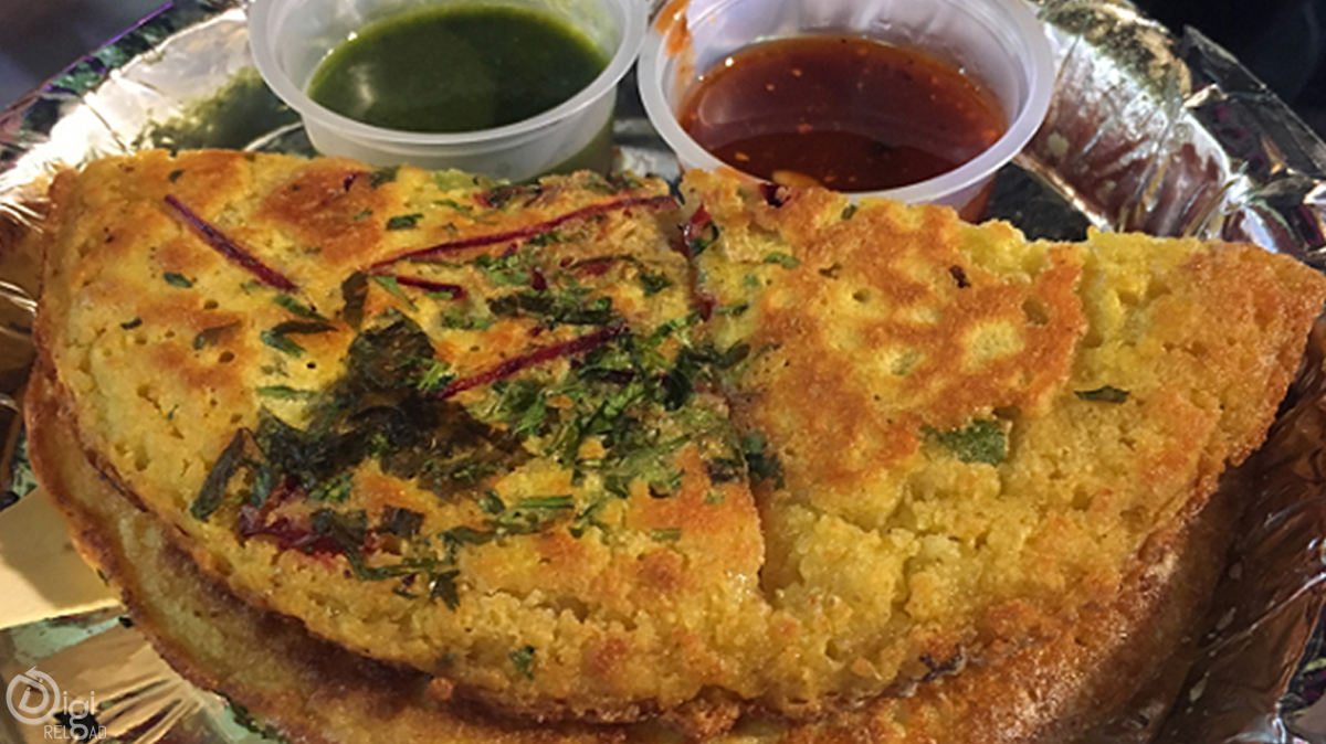 Solid Indian breakfast: The moonglet or veg omelet formula